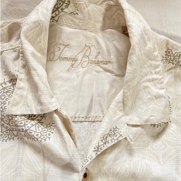 Tommy Bahama 100% Silk Hawaiian Shirt Button Down Cream Print Mens Large - Picture 6 of 7